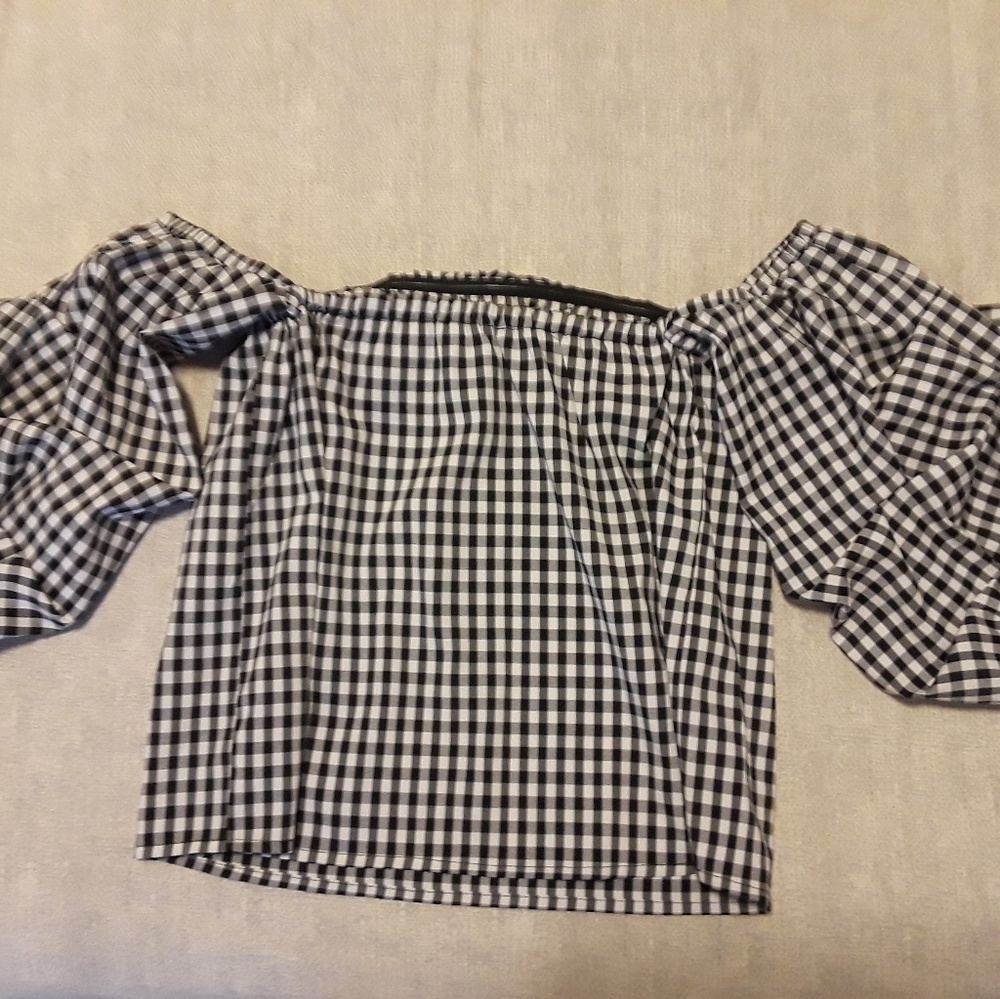 FOREVER 21 GINGHAM TOP